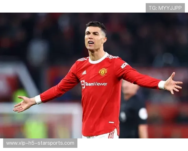 C罗对曼联怒批再起舆论风暴，英媒持续追踪