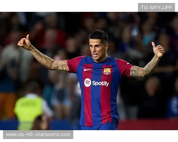 巴萨坎塞洛插上助攻训练更犀利